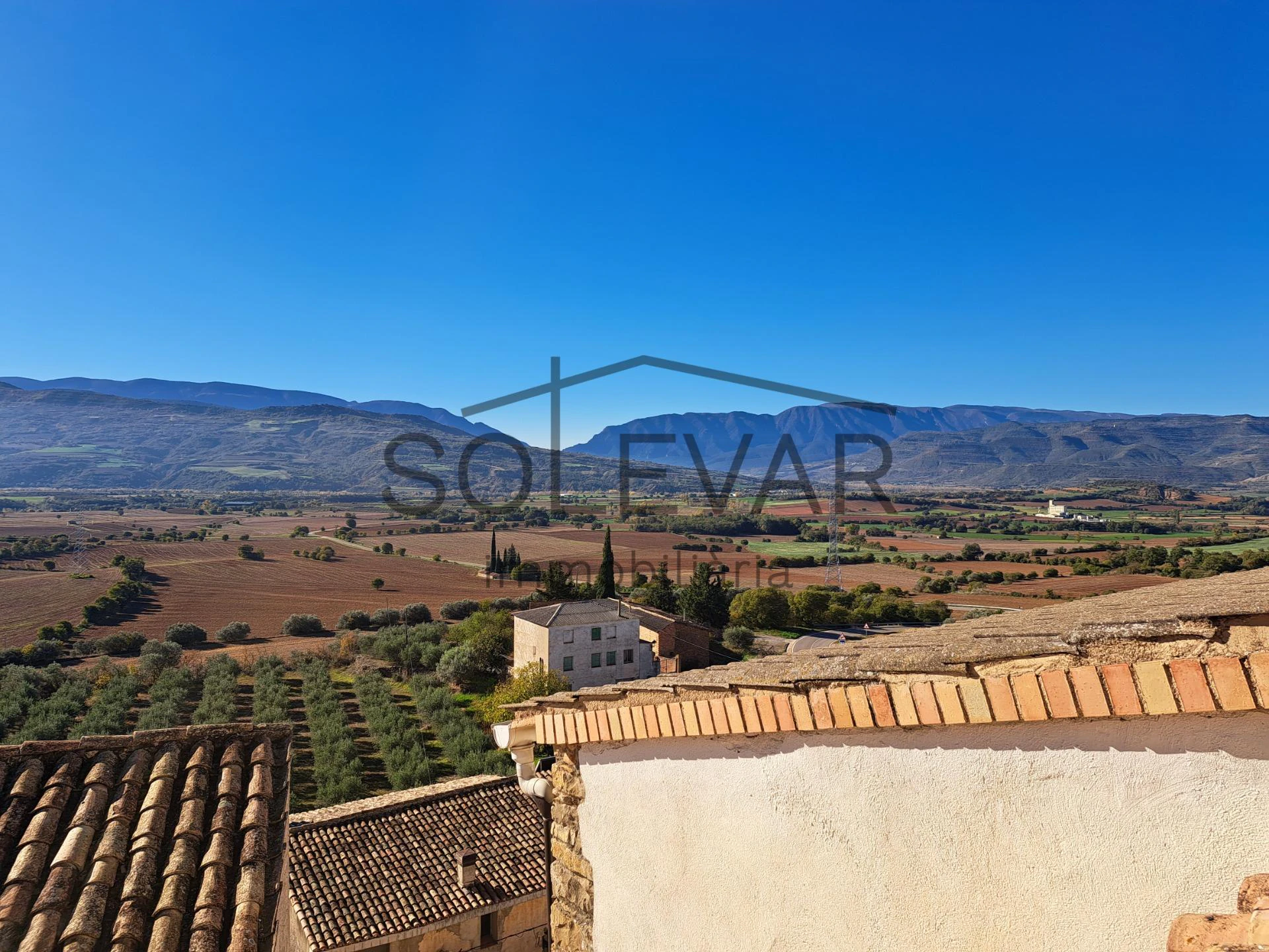 CASA CON TERRAZA EN SUTERRANYA
