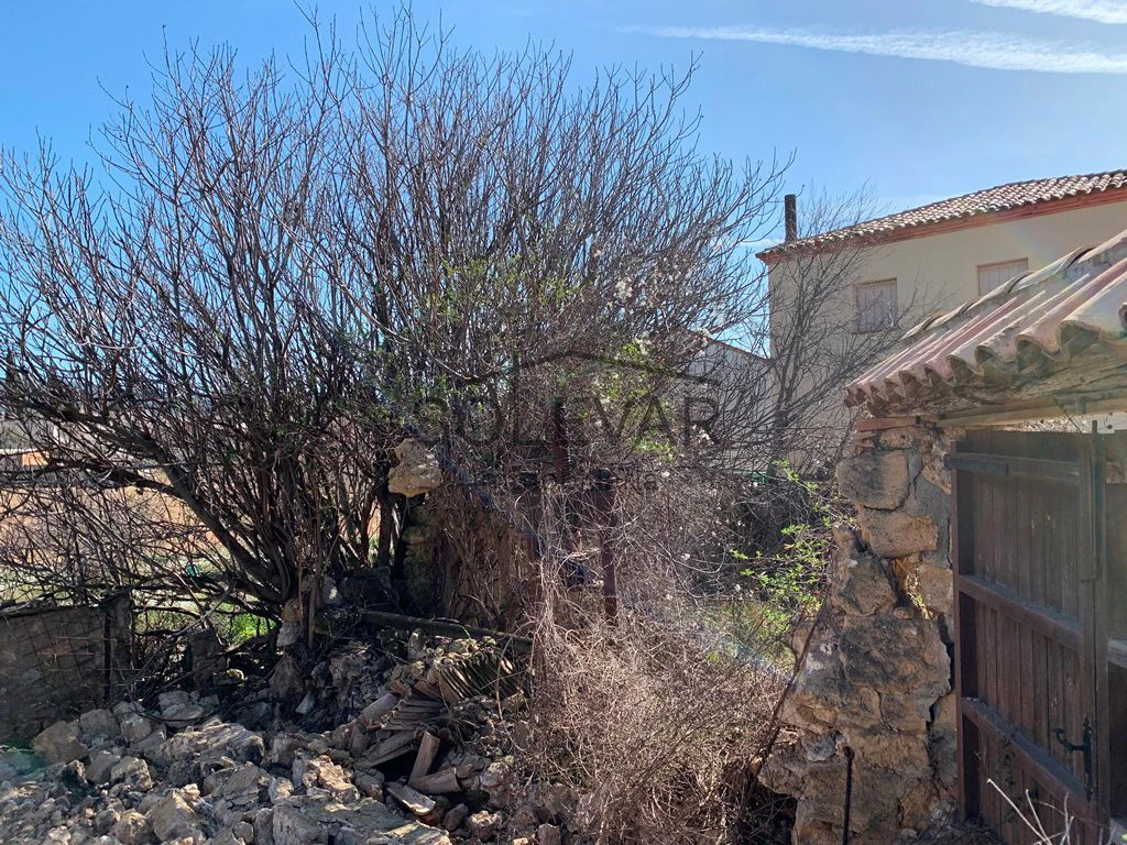 TERRENO CON MUCHAS POSIBILIDADES EN SANT ROMÀ