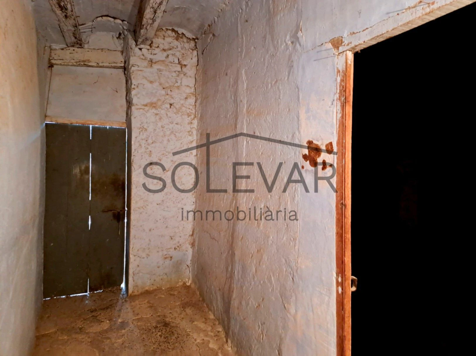 CASA SEÑORIAL DEL SIGLO XVIII A REFORMAR EN SANT SALVADOR DE TOLÓ