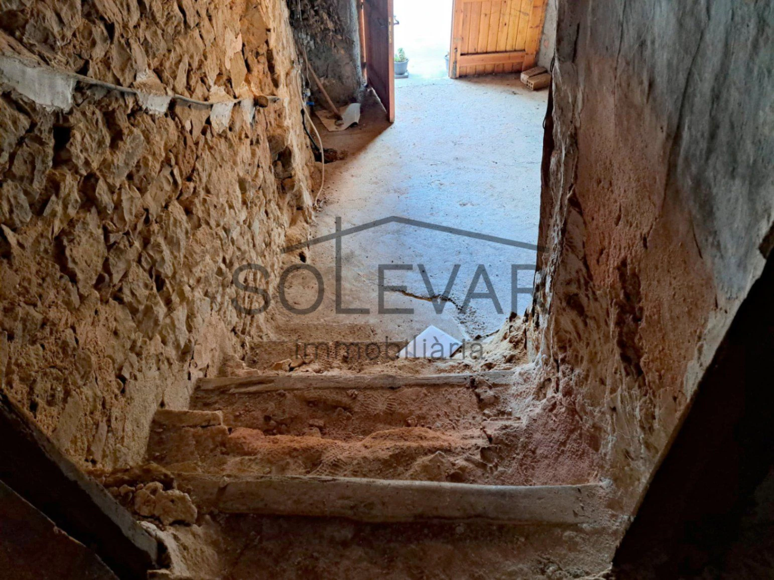 CASA SEÑORIAL DEL SIGLO XVIII A REFORMAR EN SANT SALVADOR DE TOLÓ