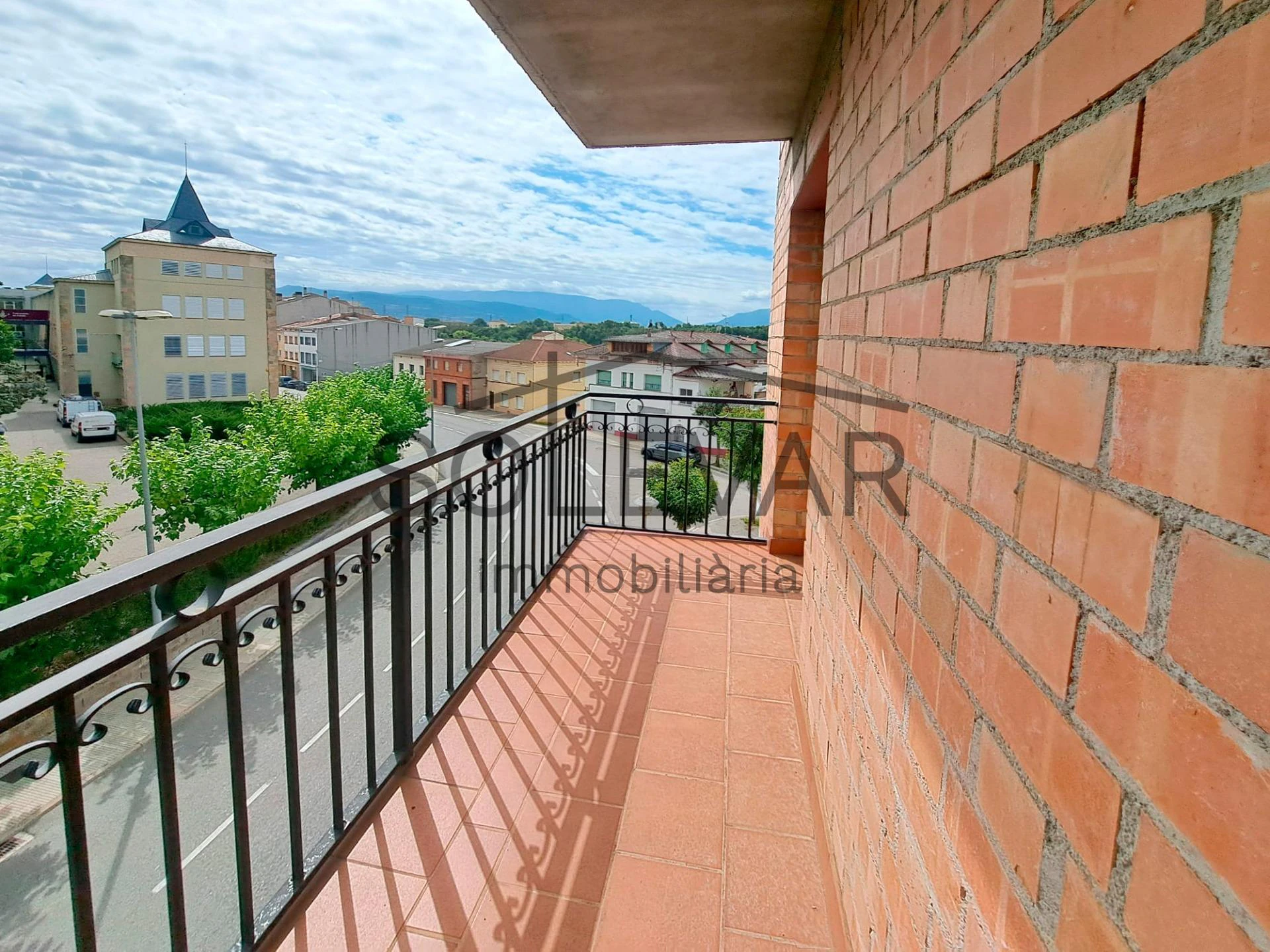 DUPLEX WITH GREAT VIEWS TO RENOVATE IN TREMP
