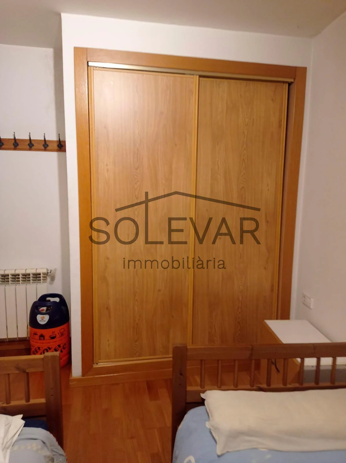 PISO DE 3 HABITACIONES CON PARKING EN SORT