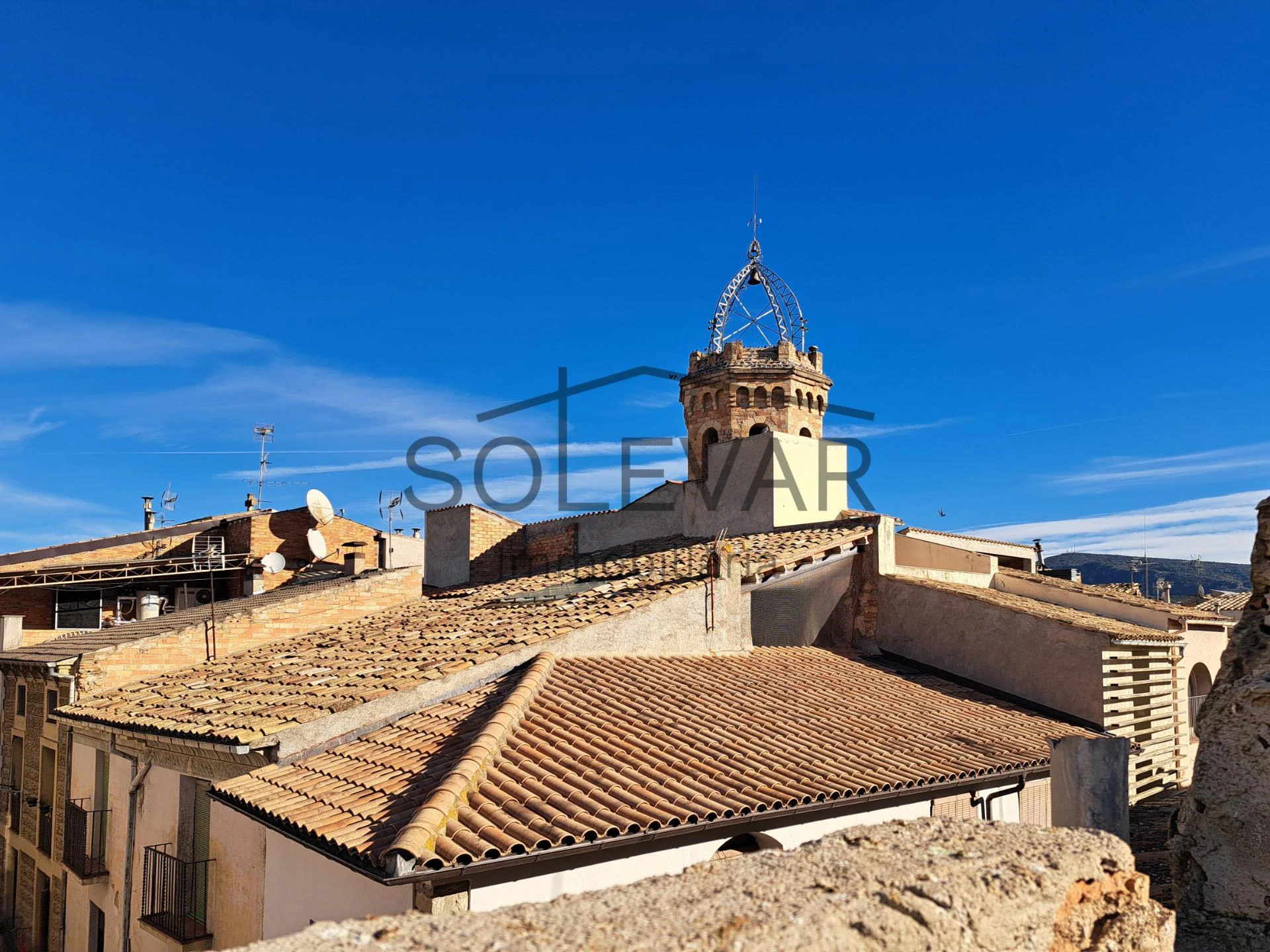 HOUSE WITH GREAT POTENTIAL IN THE OLD TOWN OF TREMP