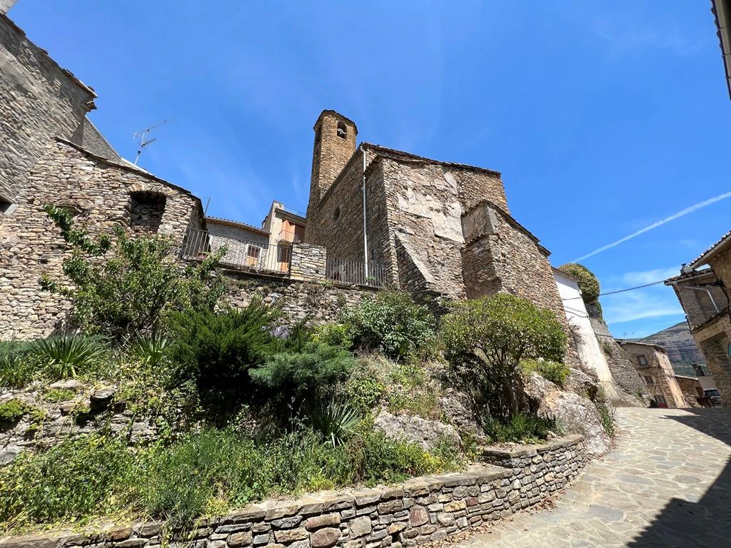 CASA A REFORMAR EN ERINYÀ