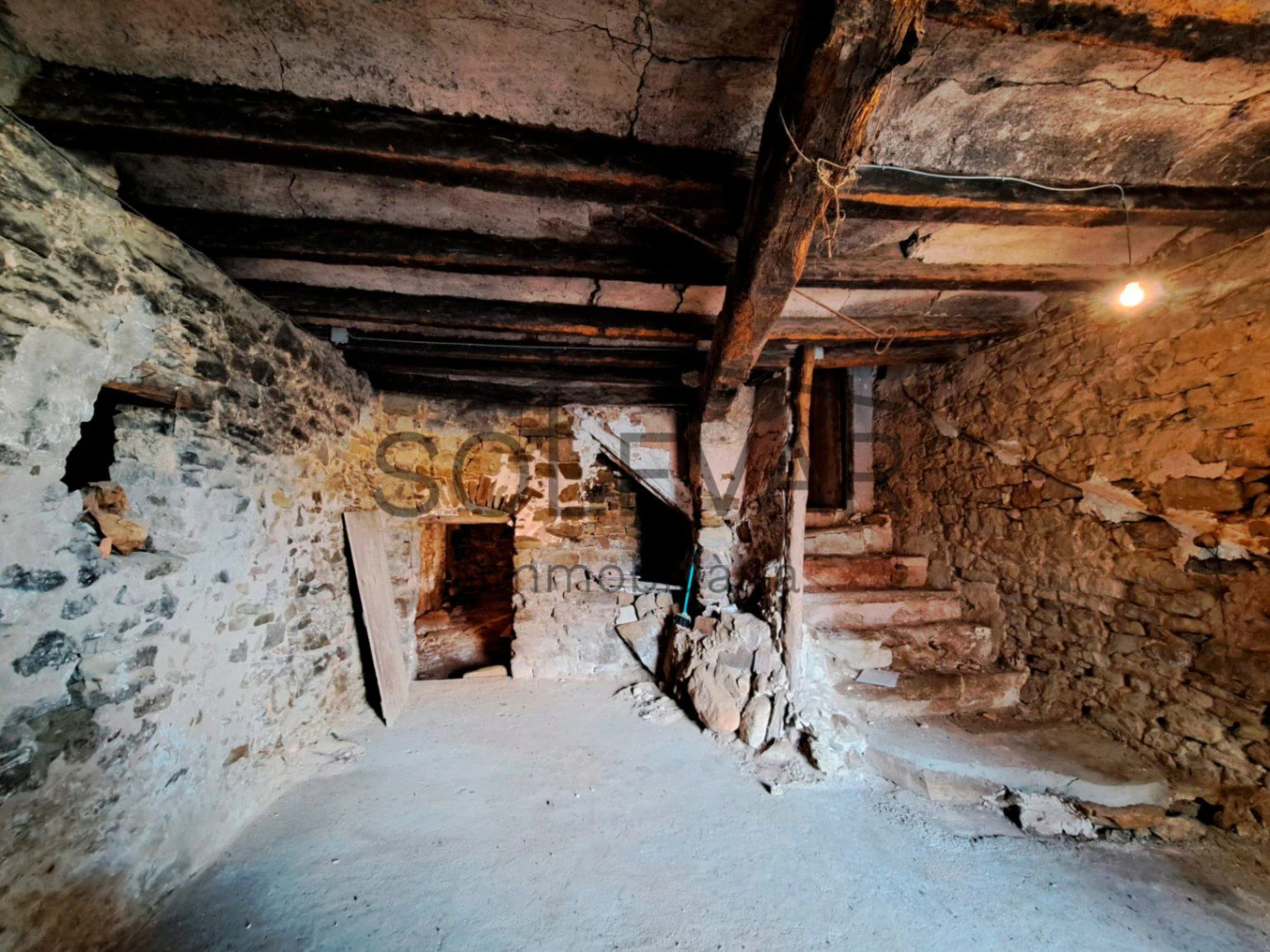 CASA SEÑORIAL DEL SIGLO XVIII A REFORMAR EN SANT SALVADOR DE TOLÓ
