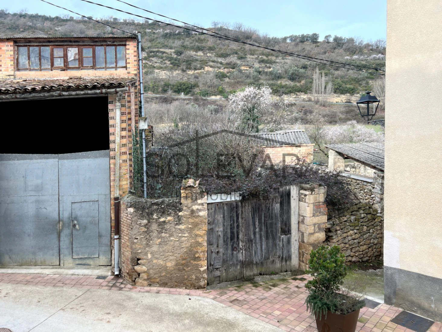 CASA UNIFAMILIAR EN GUARDIA DE NOGUERA