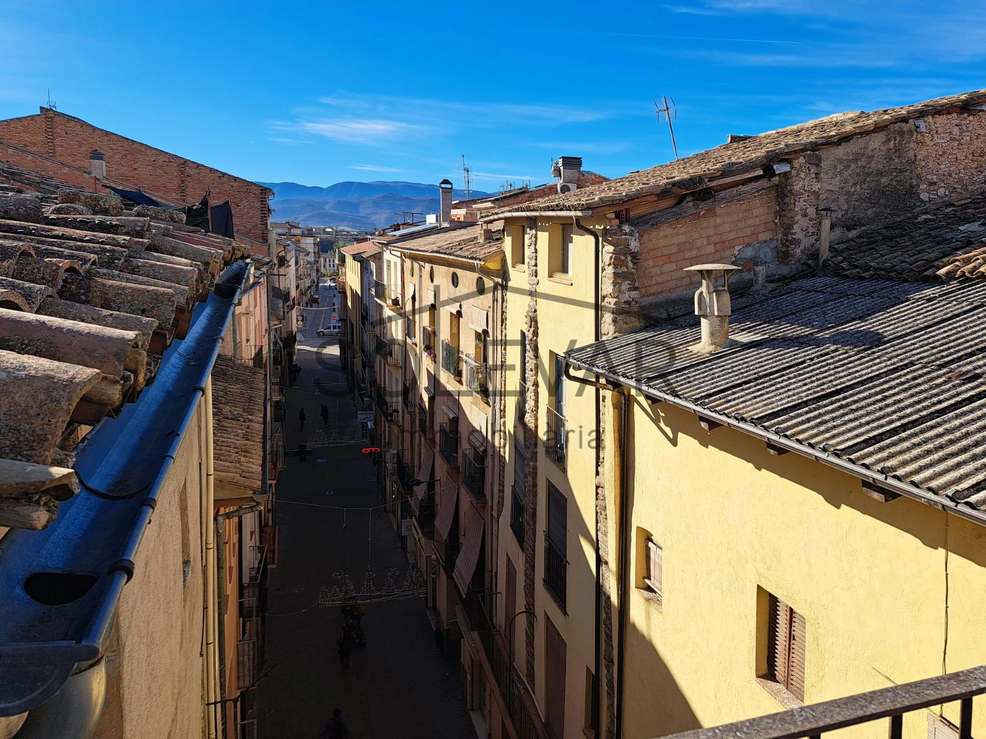 HOUSE WITH GREAT POTENTIAL IN THE OLD TOWN OF TREMP