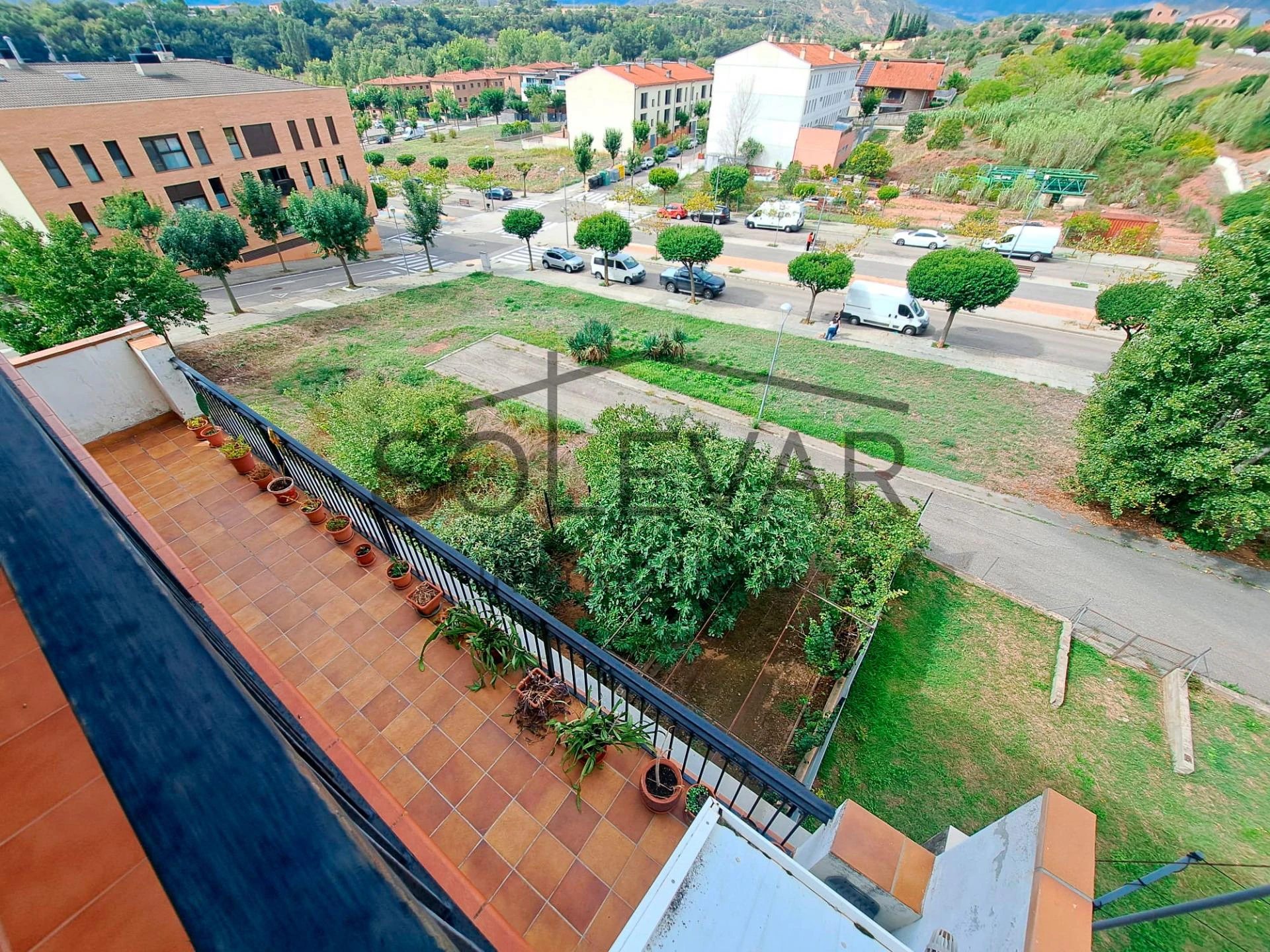 DUPLEX WITH GREAT VIEWS TO RENOVATE IN TREMP