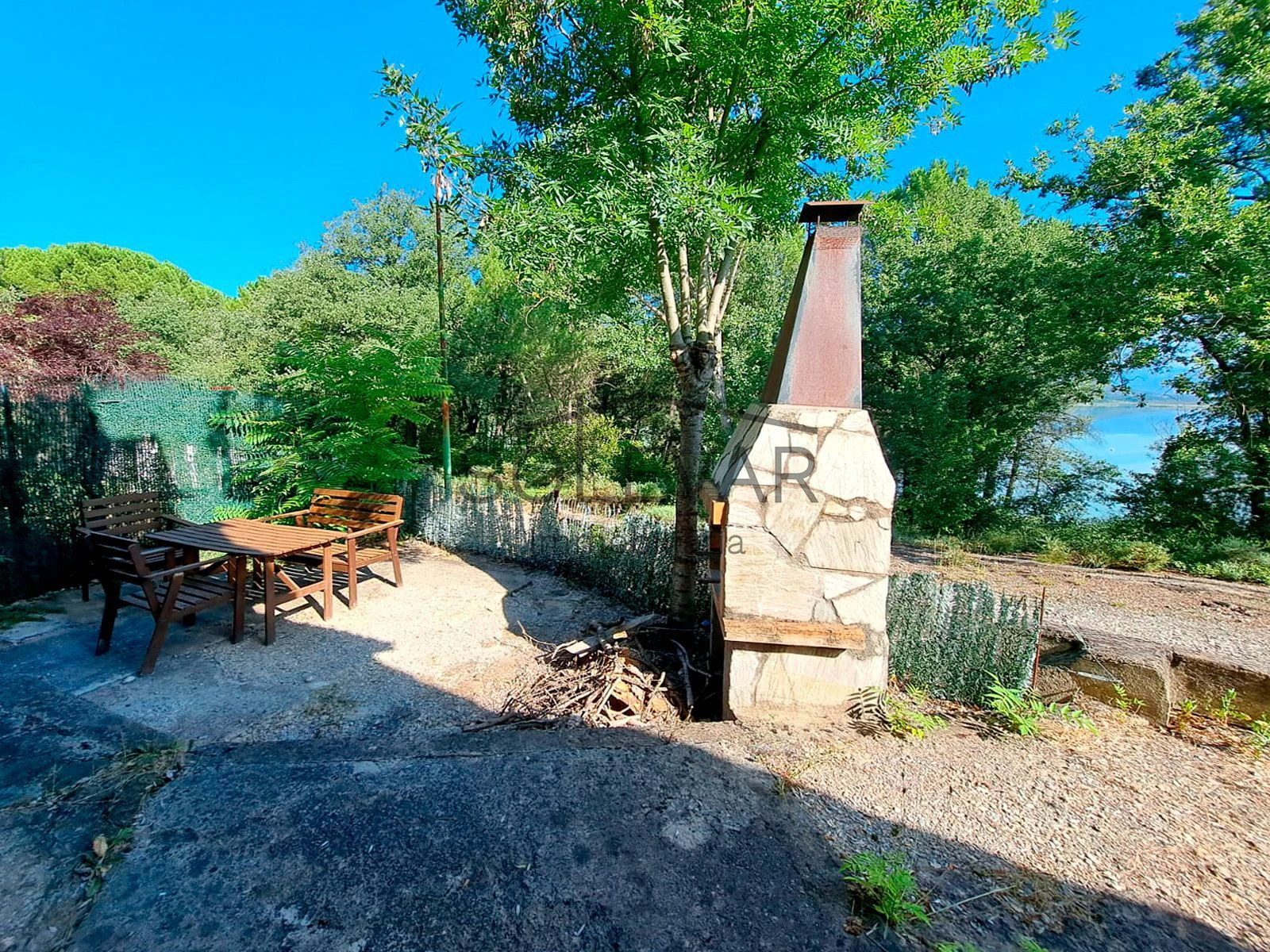 CASA EN VENTA EN LLIMIANA FRENTE AL PANTANO