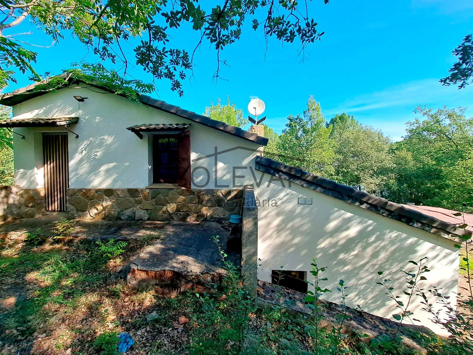 CASA EN VENTA EN LLIMIANA FRENTE AL PANTANO