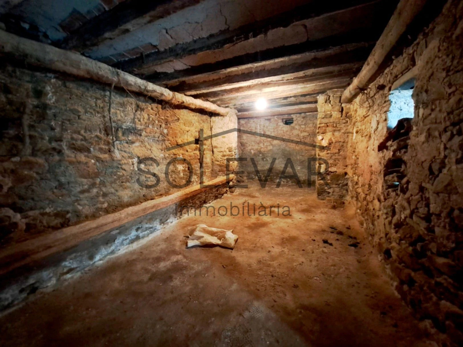 CASA SEÑORIAL DEL SIGLO XVIII A REFORMAR EN SANT SALVADOR DE TOLÓ