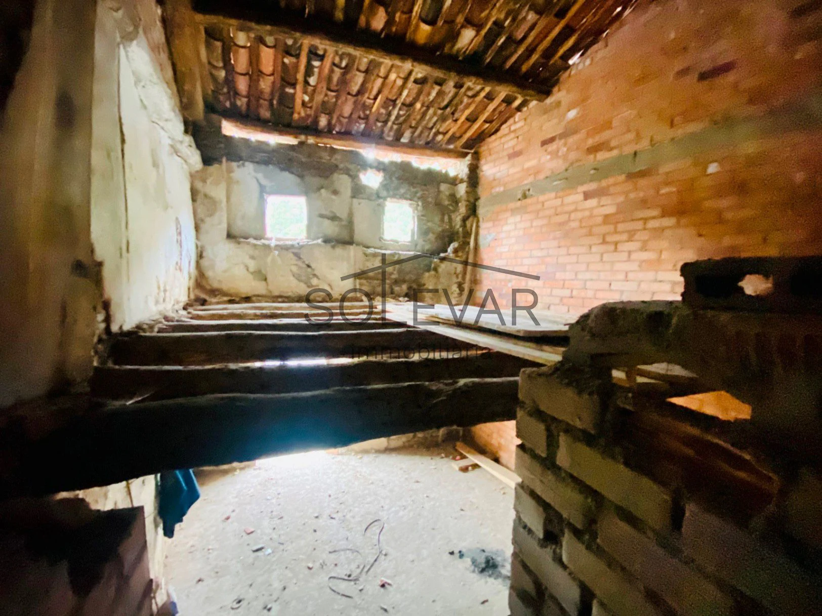 CASA PARA REFORMAR EN EL PRECIOSO PUEBLO DE DE ESCOS EN EL PALLARS SOBIRÀ.