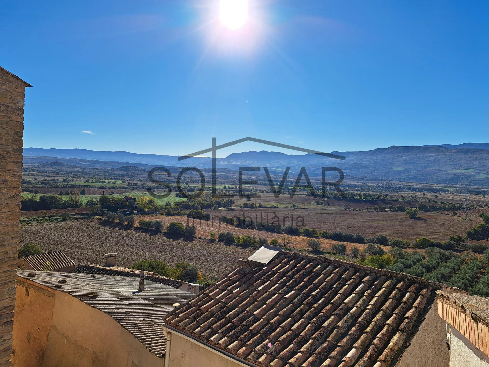CASA CON TERRAZA EN SUTERRANYA