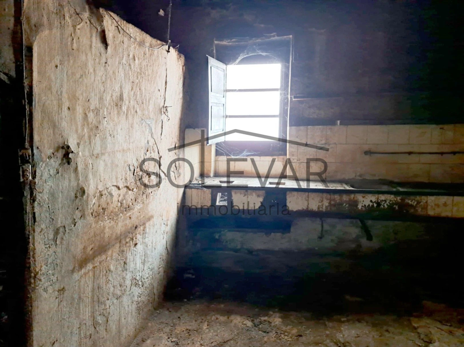 CASA SEÑORIAL DEL SIGLO XVIII A REFORMAR EN SANT SALVADOR DE TOLÓ