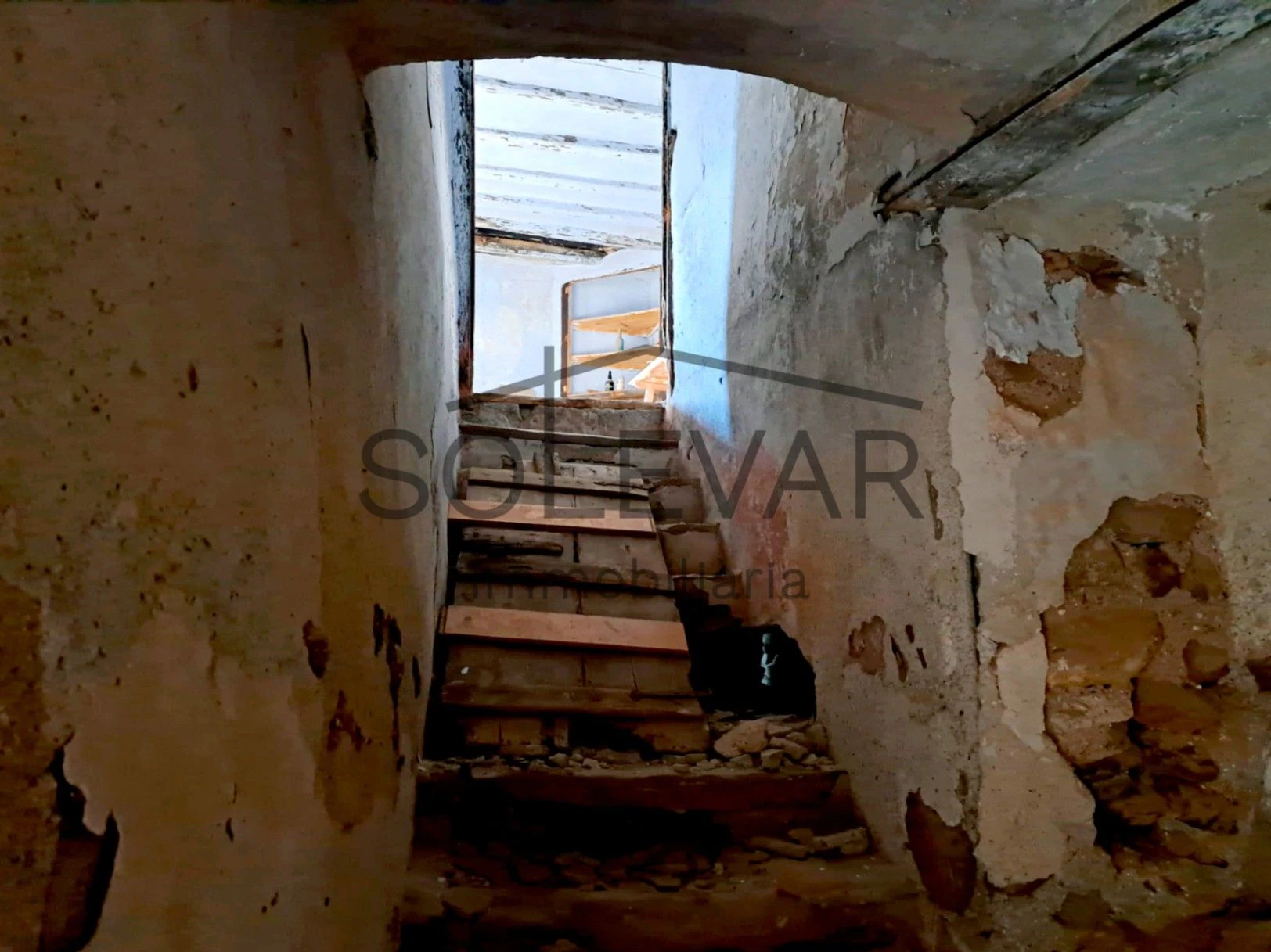 CASA A REFORMAR INTEGRALMENTE A ESTAVILL