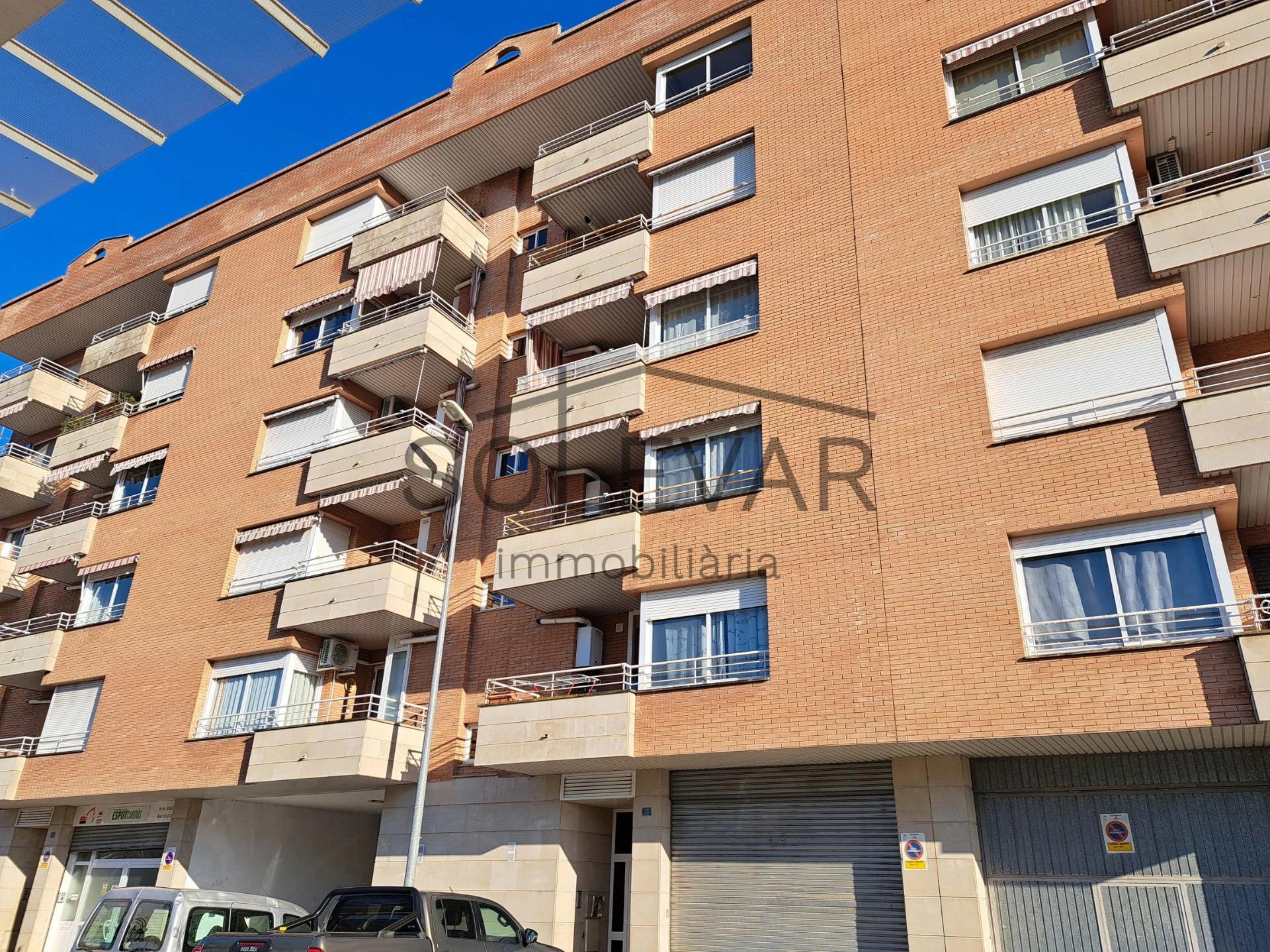 PISO GRANDE Y LUMINOSO CON PLAZA DE PARKING Y TRASTERO EN TREMP