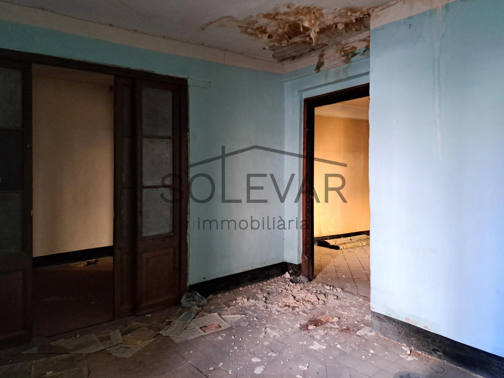 HOUSE WITH GREAT POTENTIAL IN THE OLD TOWN OF TREMP