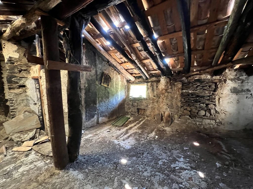 CASA A REFORMAR EN ERINYÀ