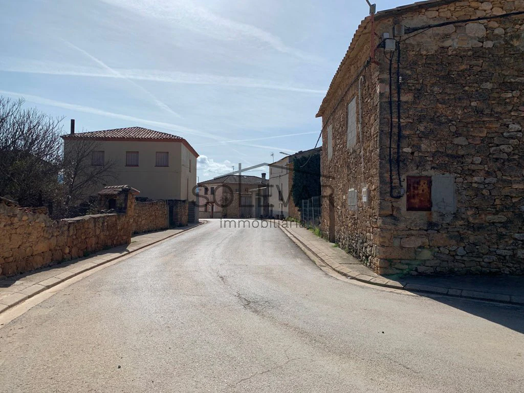 TERRENO CON MUCHAS POSIBILIDADES EN SANT ROMÀ
