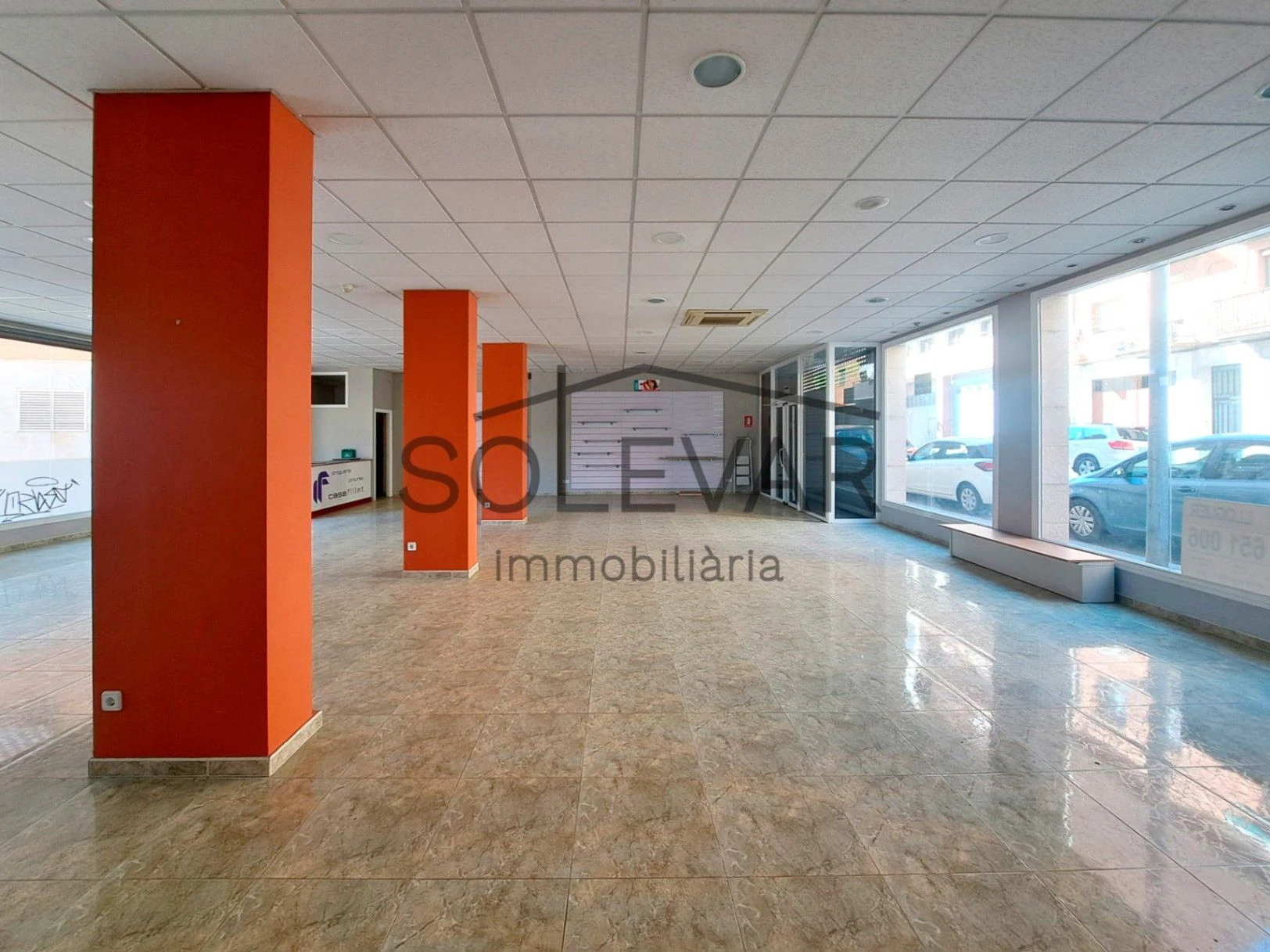 GRAN LOCAL COMERCIAL EN EL CENTRO DE TREMP