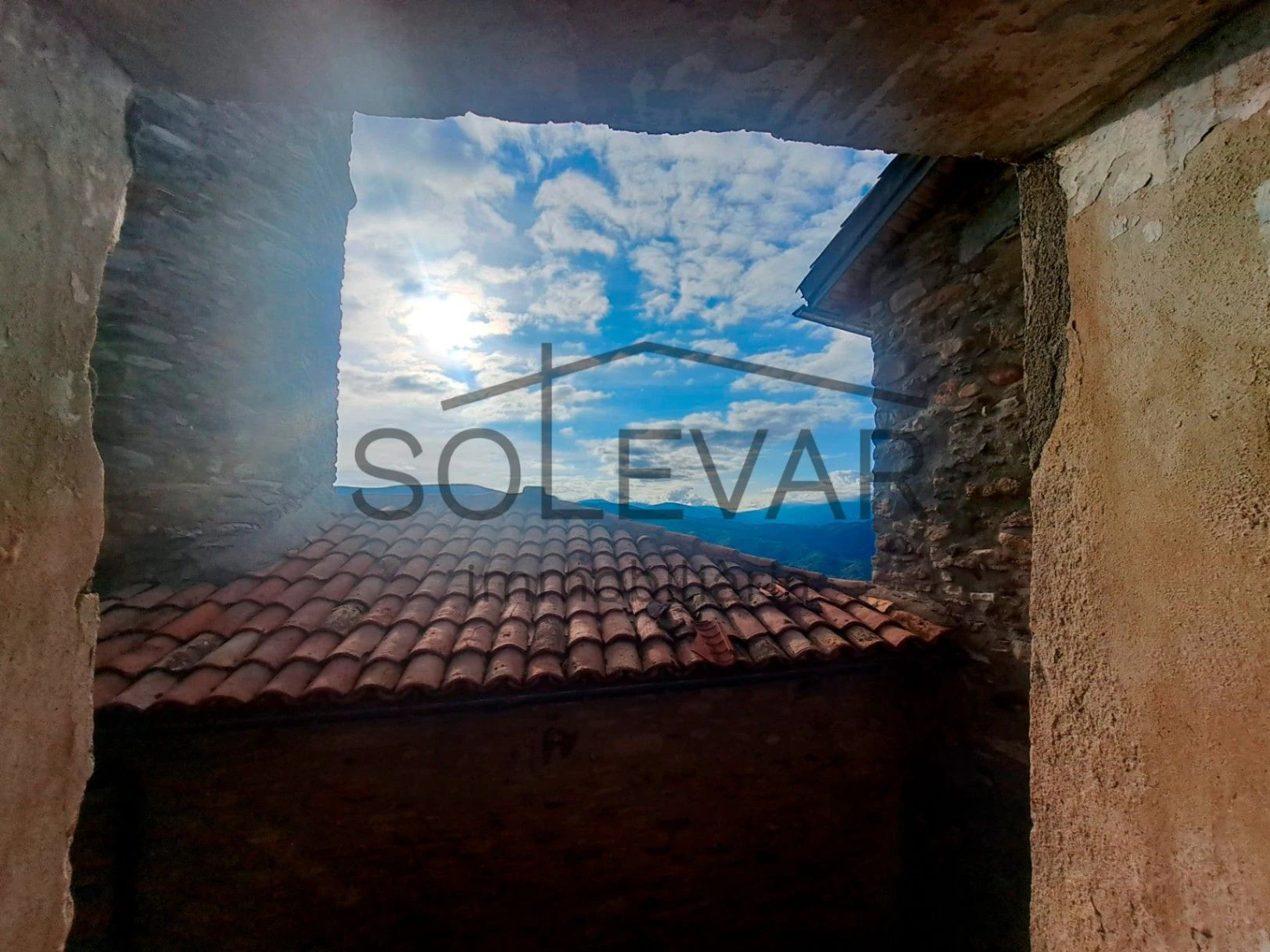 CASA A REFORMAR INTEGRALMENTE A ESTAVILL