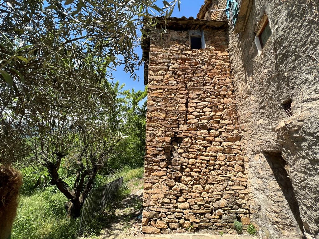 CASA A REFORMAR EN ERINYÀ