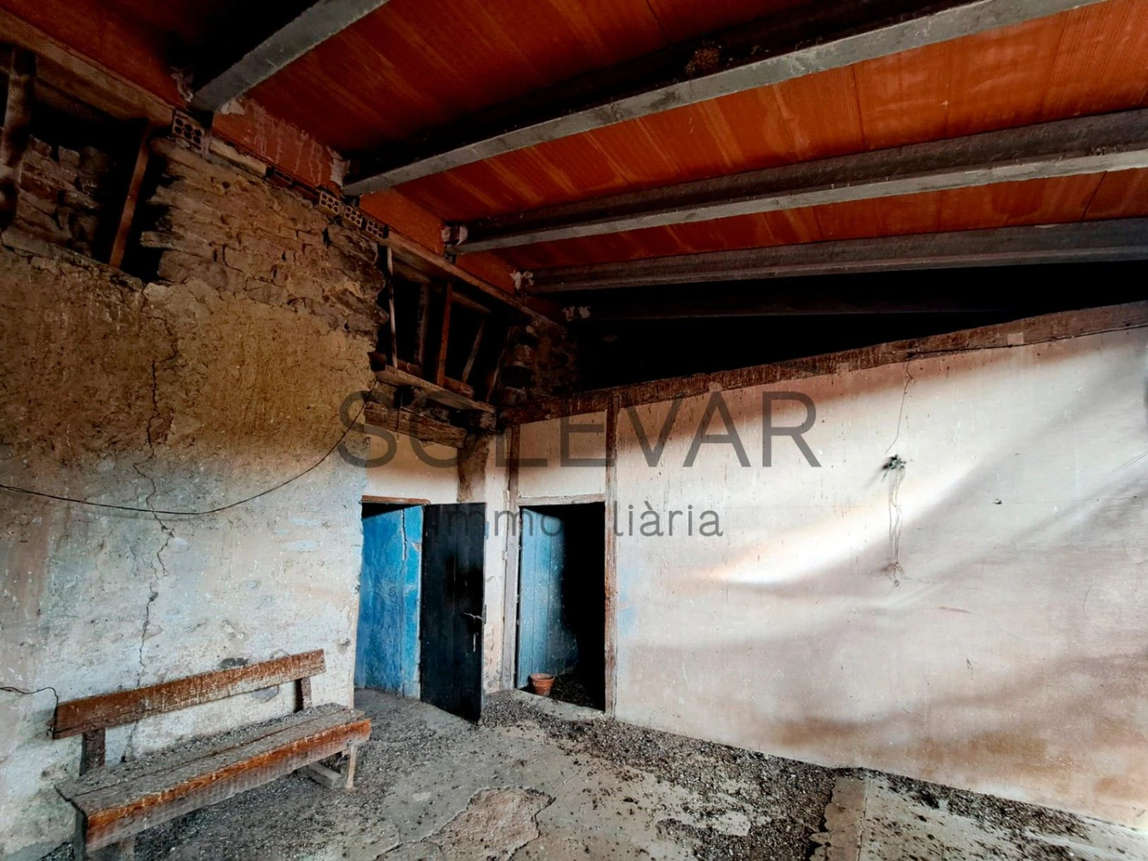 CASA SEÑORIAL DEL SIGLO XVIII A REFORMAR EN SANT SALVADOR DE TOLÓ