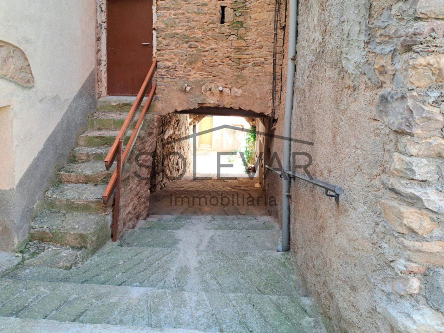 HOUSE IN THE OLD TOWN OF SUTERRANYA