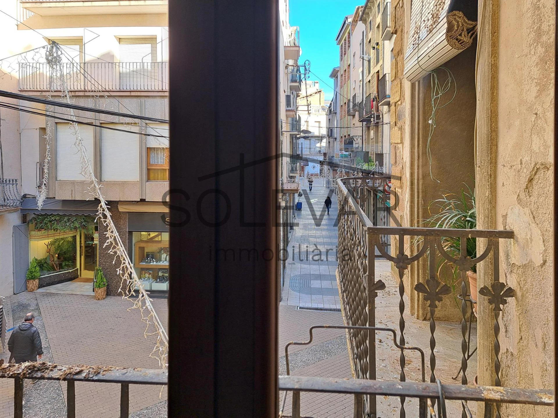 HOUSE WITH GREAT POTENTIAL IN THE OLD TOWN OF TREMP