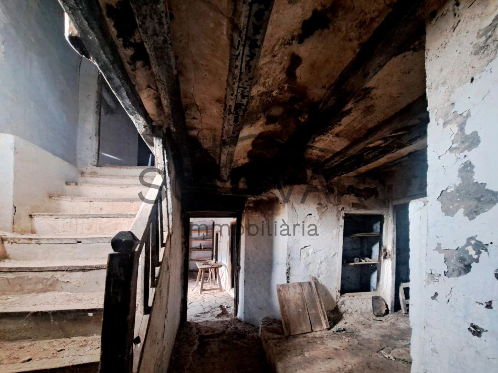 CASA A REFORMAR INTEGRALMENTE A ESTAVILL