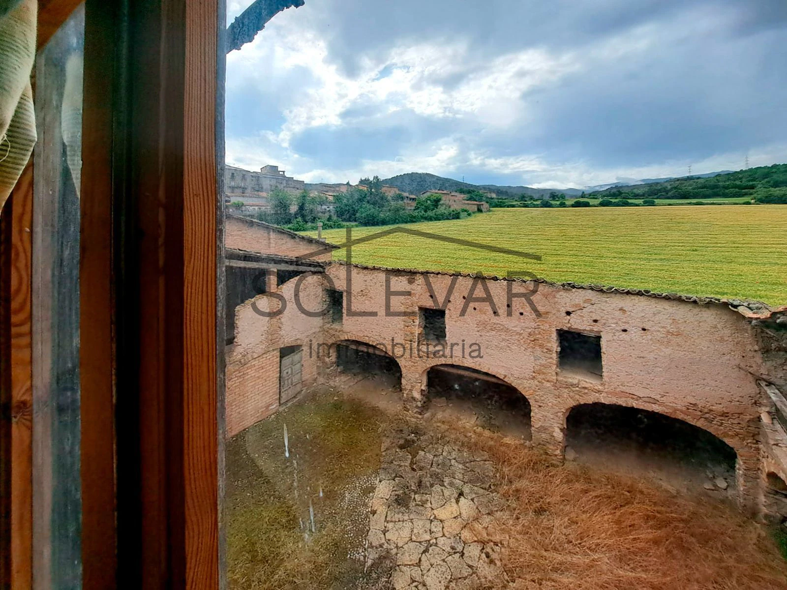 GRAN CASA CON PATIO CENTRAL EN SALÀS DE PALLARS
