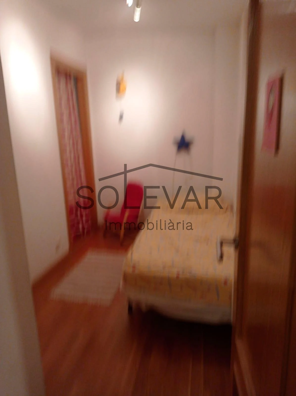 PISO DE 3 HABITACIONES CON PARKING EN SORT