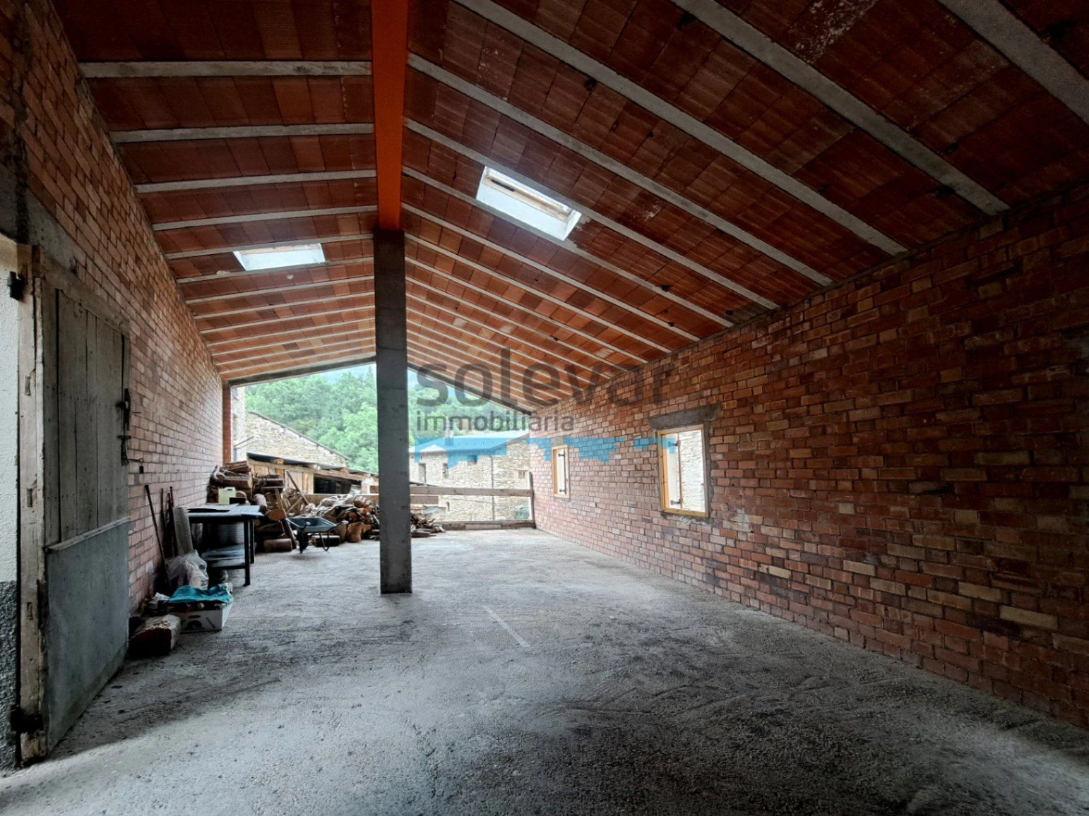 CASA CON MUCHAS POSIBILIDADES EN PAÜLS