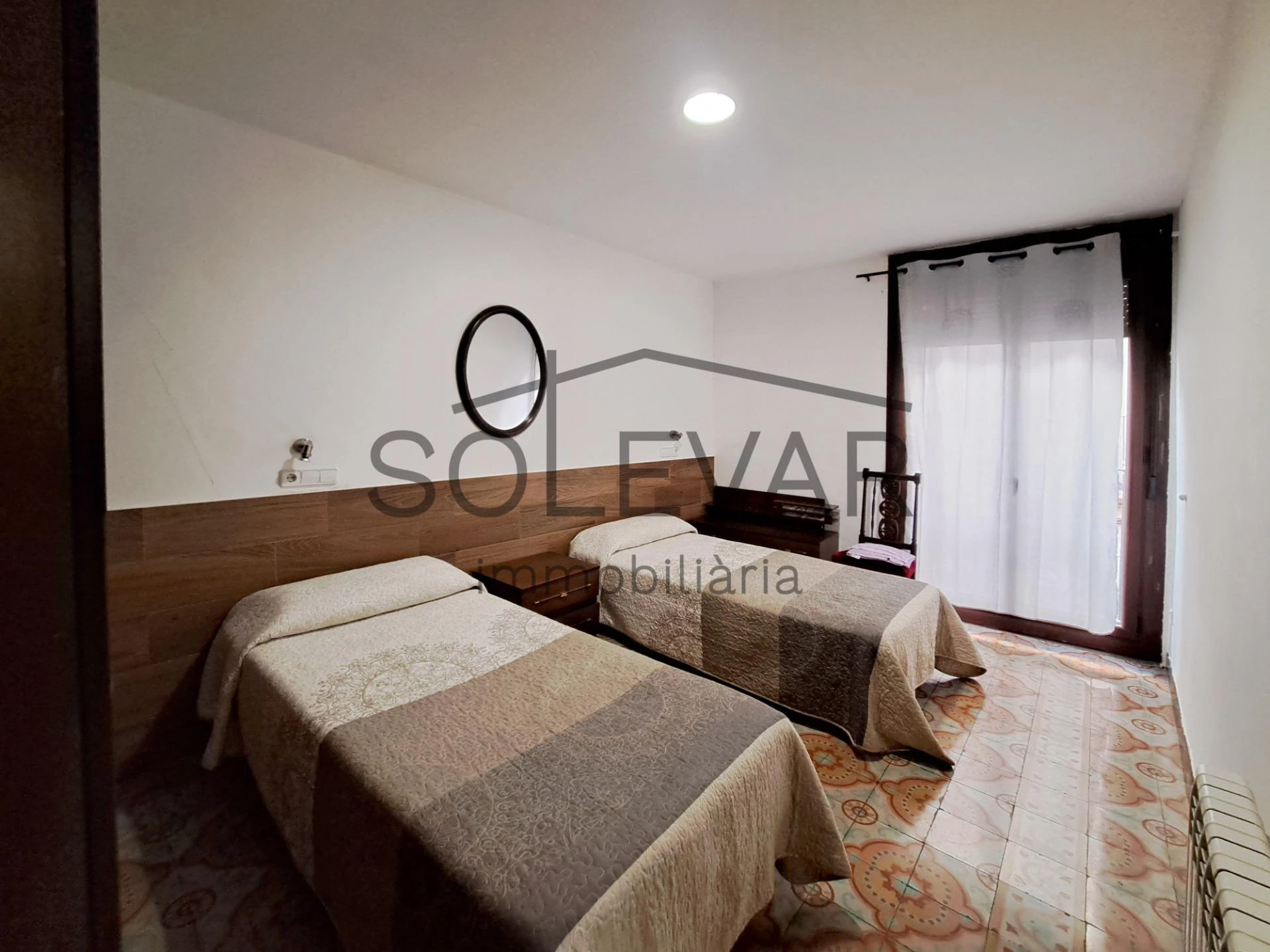 HOUSE WITH GREAT POTENTIAL IN THE OLD TOWN OF TREMP