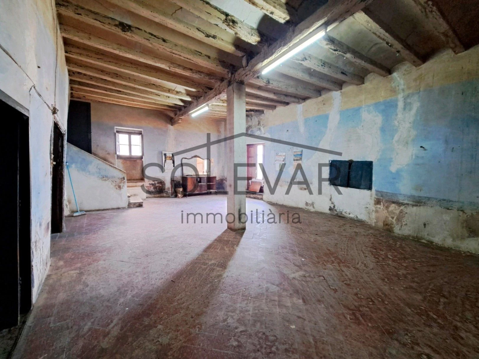 CASA SEÑORIAL DEL SIGLO XVIII A REFORMAR EN SANT SALVADOR DE TOLÓ