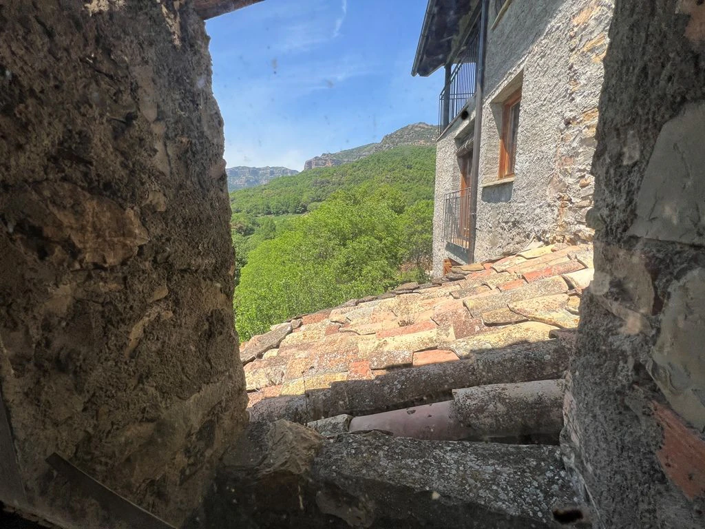 CASA A REFORMAR EN ERINYÀ