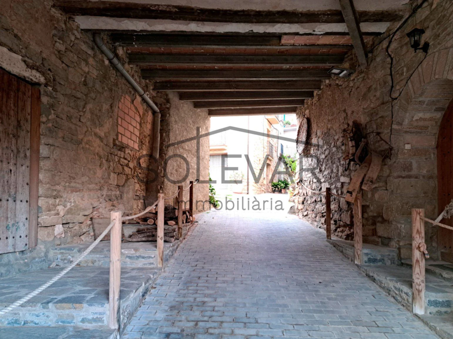 CASA SEÑORIAL DEL SIGLO XVIII A REFORMAR EN SANT SALVADOR DE TOLÓ