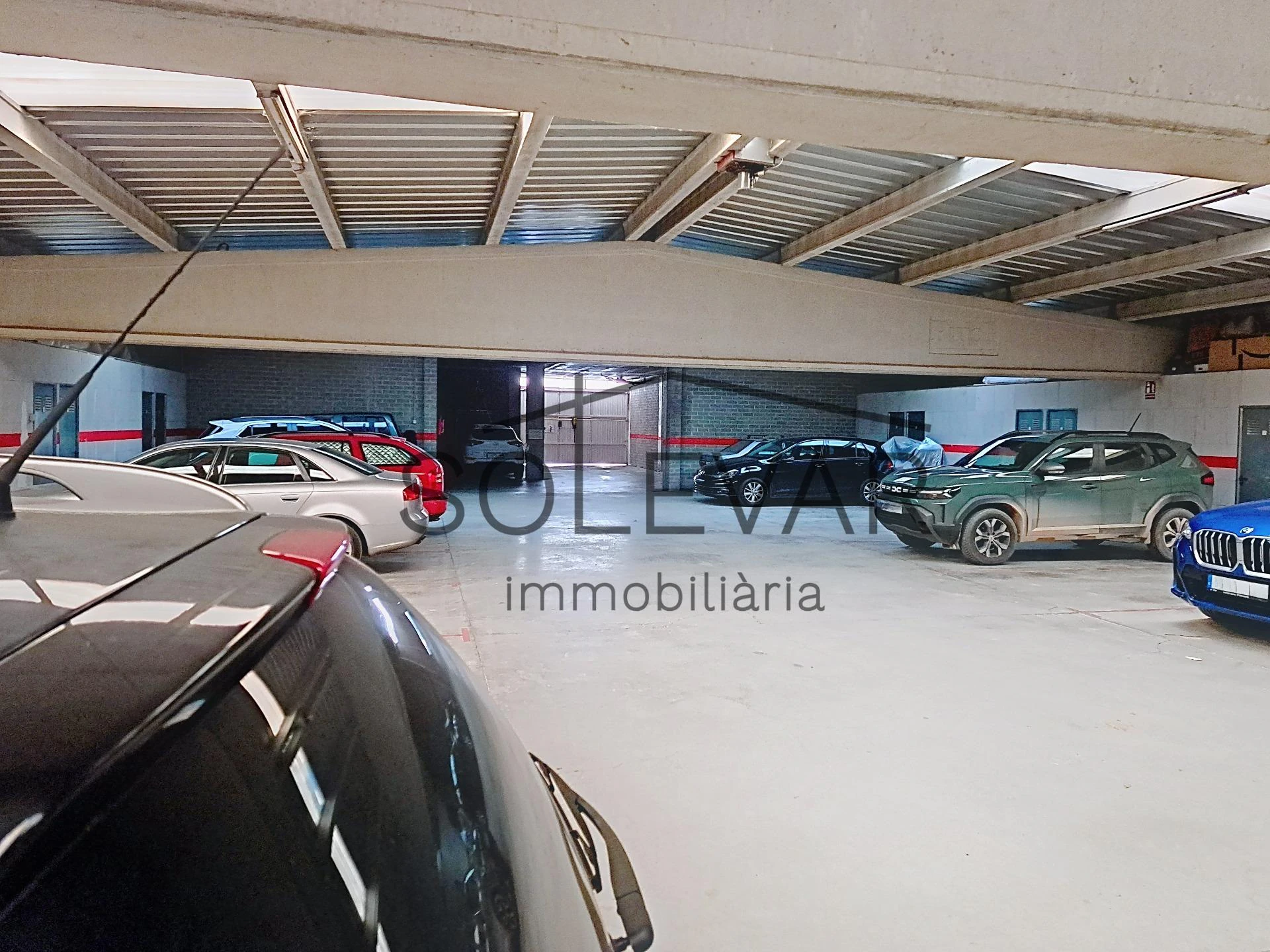 PARKING Y TRASTERO AMPLIO EN TREMP