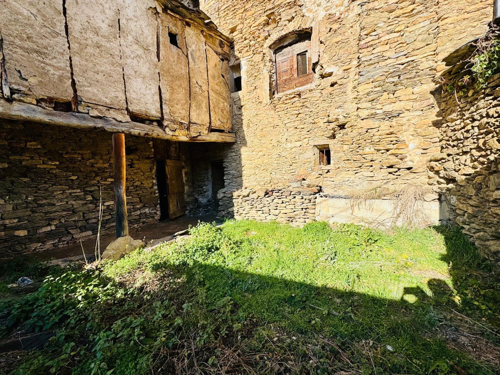 ESPECTACULAR CASA DE PUEBLO EN SORRE, PALLARS SOBIRA