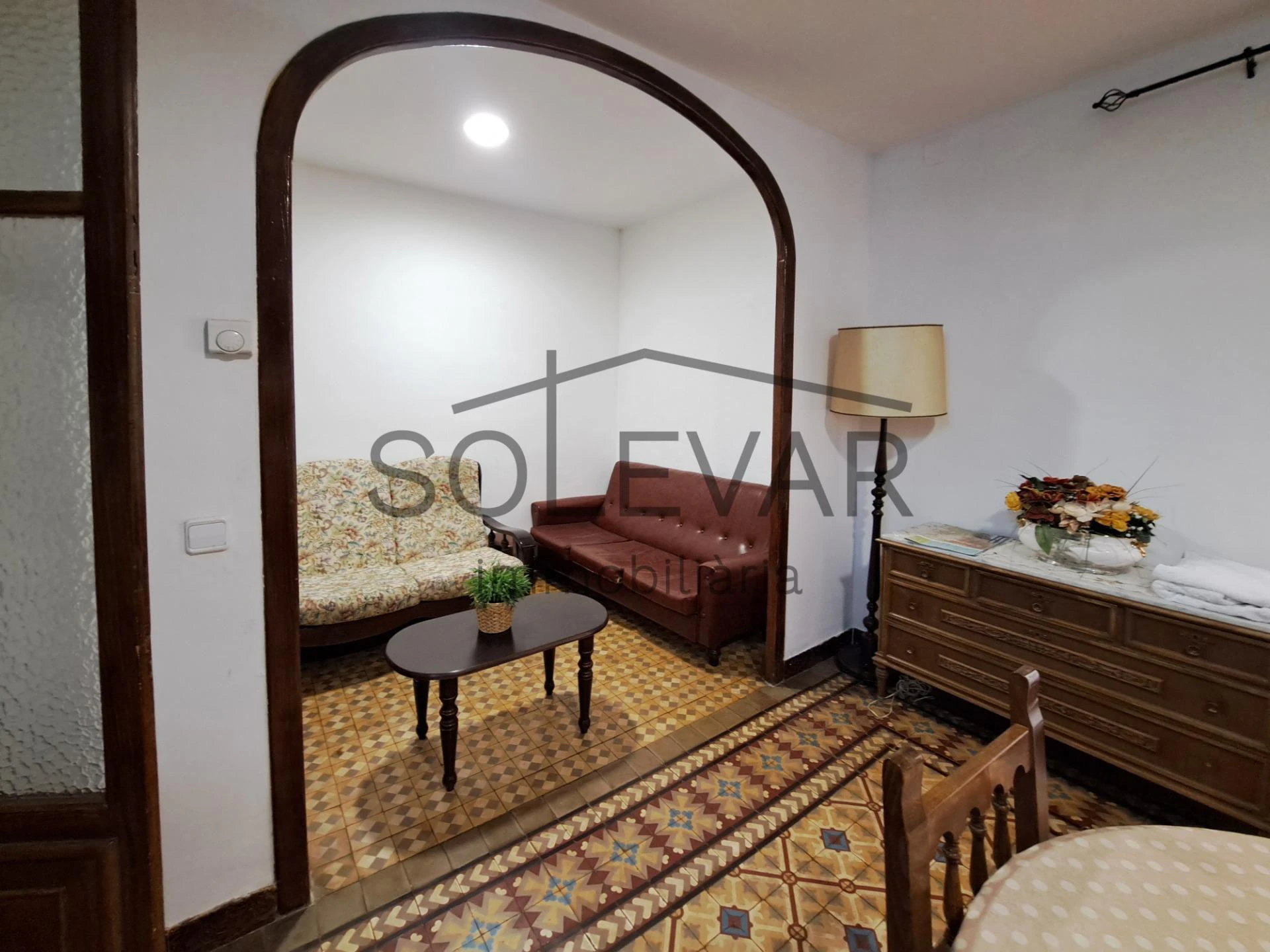 CASA CON GRAN POTENCIAL EN EL CASCO ANTIGUO DE TREMP