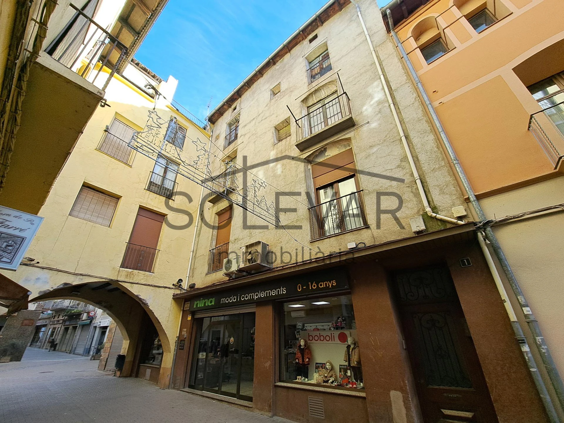 CASA CON GRAN POTENCIAL EN EL CASCO ANTIGUO DE TREMP