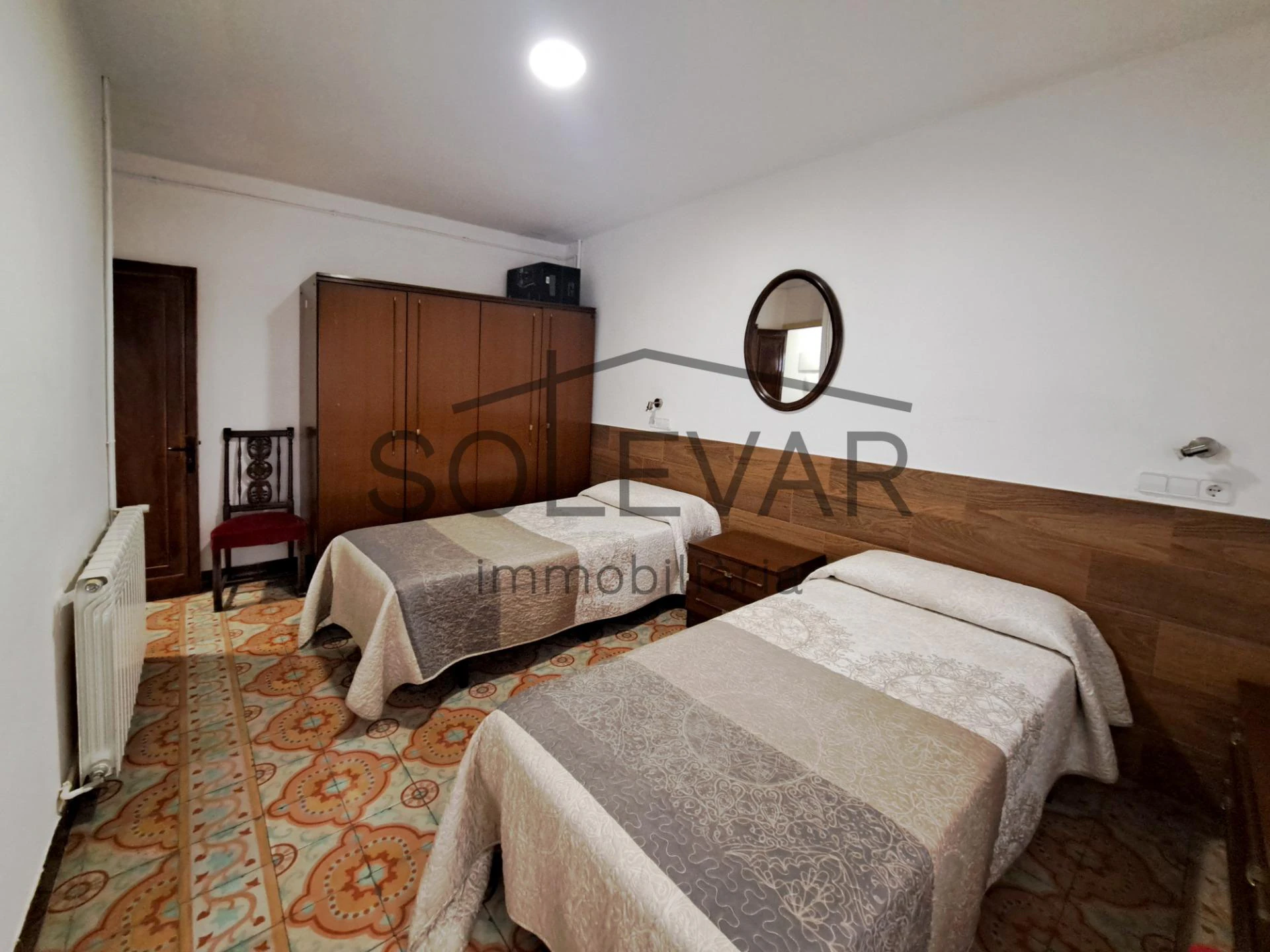 HOUSE WITH GREAT POTENTIAL IN THE OLD TOWN OF TREMP