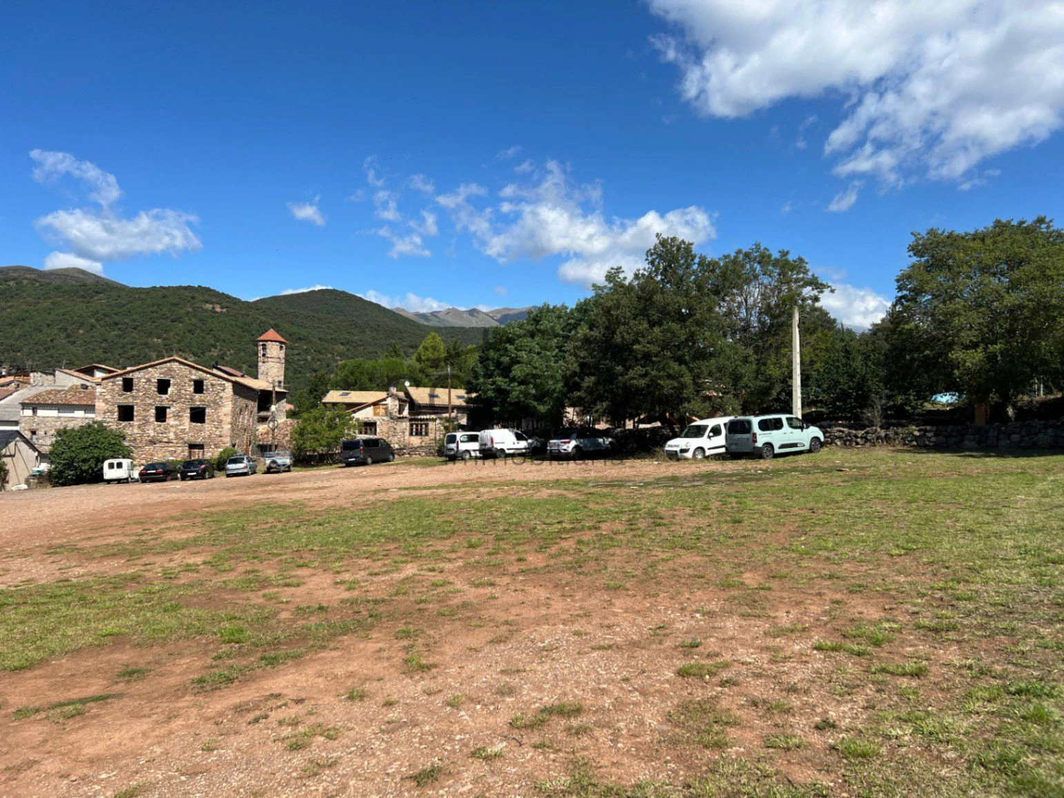 MAGNÍFICO TERRENO URBANO EN LA POBLETA DE BELLVEI