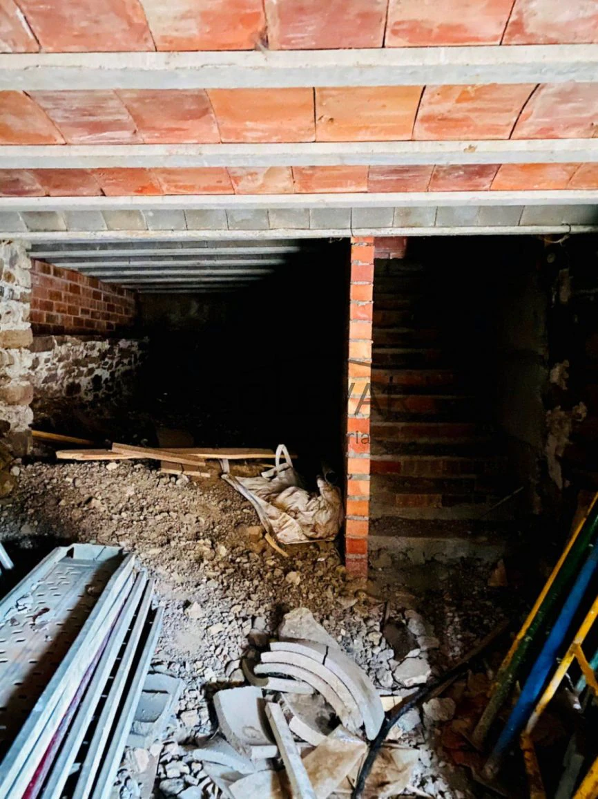 CASA PARA REFORMAR EN EL PRECIOSO PUEBLO DE DE ESCOS EN EL PALLARS SOBIRÀ.