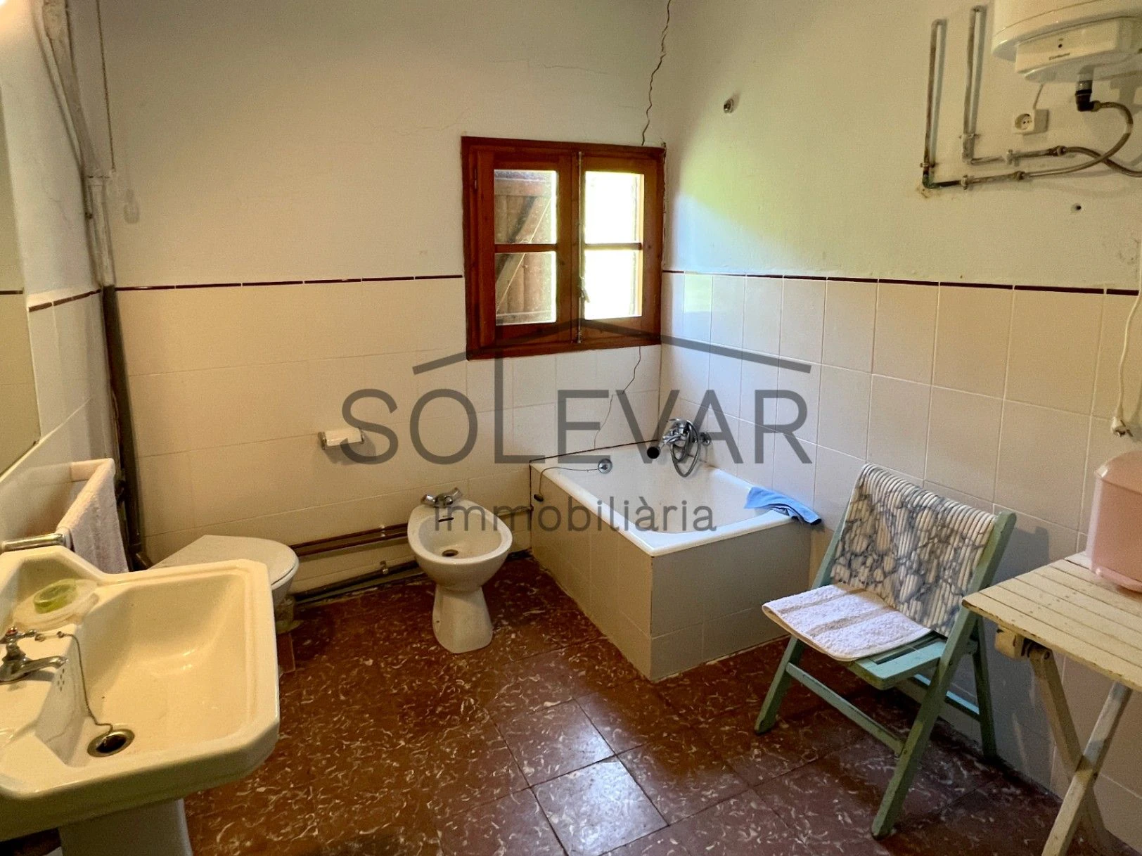 CASA CON ENCANTO Y GRAN POTENCIAL EN EL CORAZÓN DEL PIRINEO