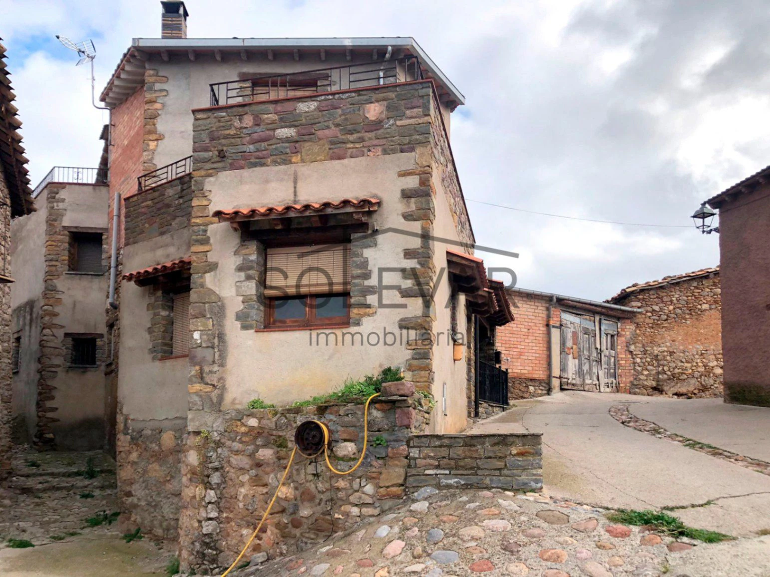 PRECIOSA CASA EN HORTONEDA