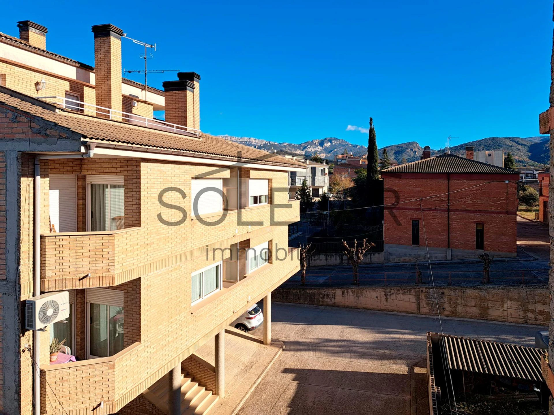 PISO CON ENCANTO Y MUCHO POTENCIAL EN EL CORAZÓN DE ISONA (PALLARS JUSSÀ)