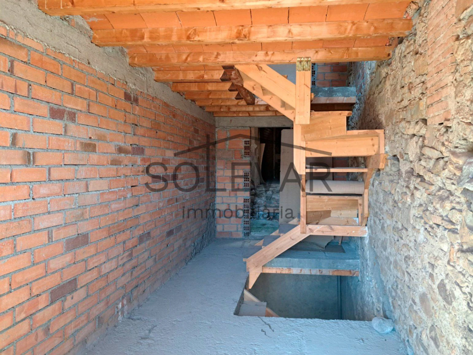 CASA A REFORMAR EN SALÀS DE PALLARS