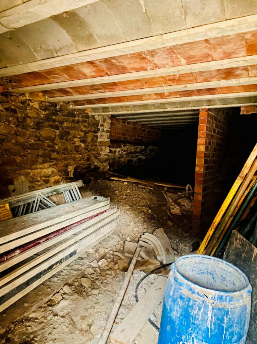CASA PARA REFORMAR EN EL PRECIOSO PUEBLO DE DE ESCOS EN EL PALLARS SOBIRÀ.