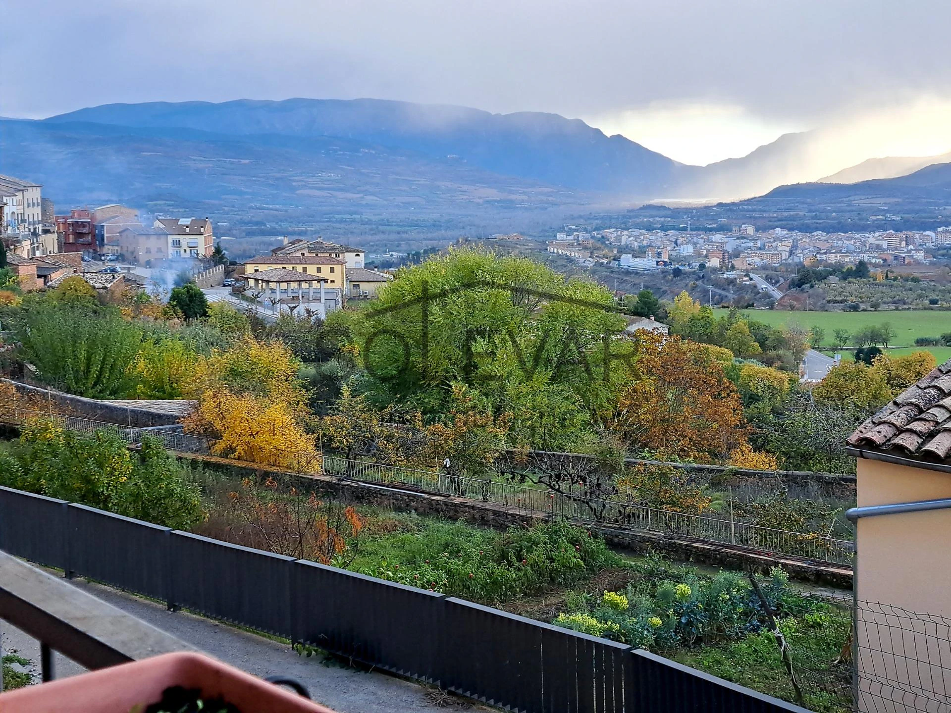 ACOGEDORA PLANTA BAJA MUY SOLEADA EN TALARN